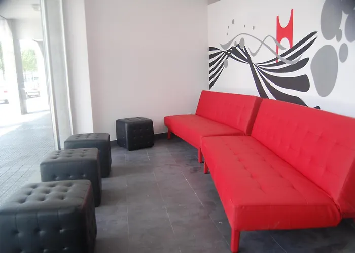 Hostel Botxo Gallery - Youth Hostel Bilbao